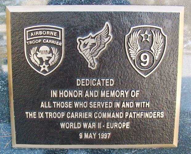 IX TROOP CARRIER COMMAND PATHFINDERS WAR MEMORIAL PLAQUE