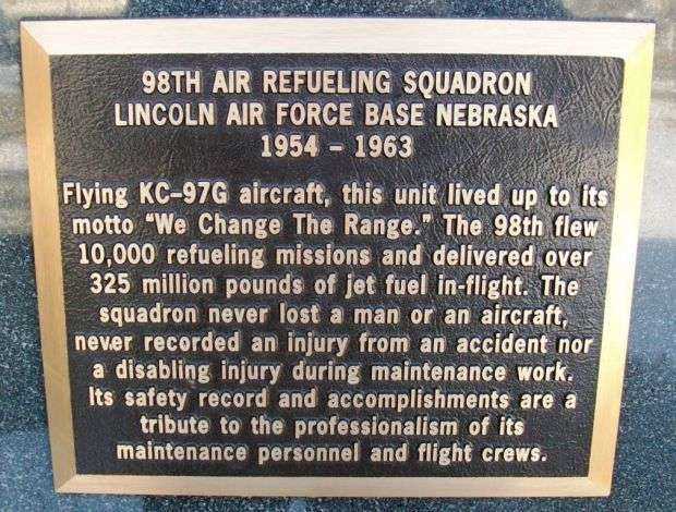 98TH AIR REFUELING SQUADRON WAR MEMORIAL PLAQUE