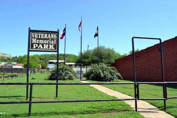 SANTA ANNA VETERANS MEMORIAL PARK