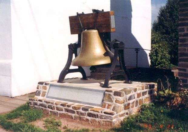 QUAKERTOWN LIBERTY BELL REPLICA MEMORIAL