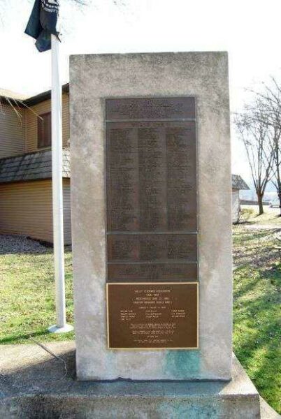 GLENFIELD WAR VETERANS MEMORIAL BACK