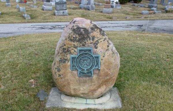 OAKDALE CEMETERY SPANISH AMERICAN VETERANS MEMORIAL