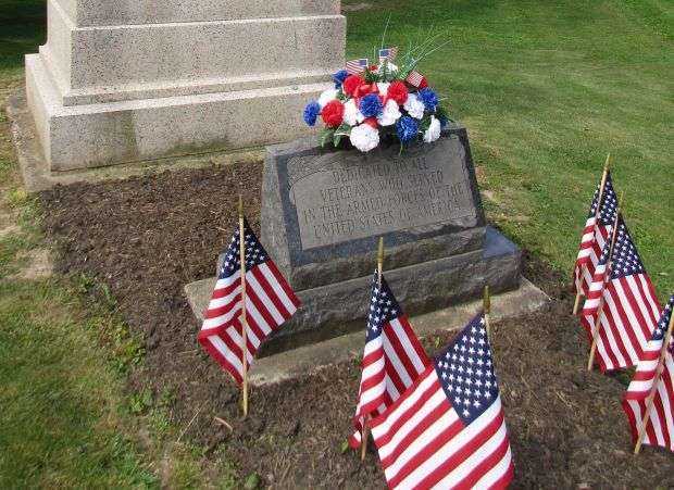 MAPLE GROVE CEMETERY VETERANS MEMORIAL