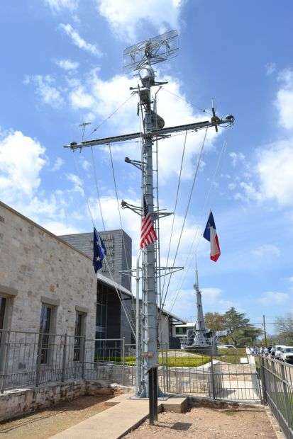 MAIN MAST FROM DESTROYER USS FOOTE (DD-511 MEMORIAL