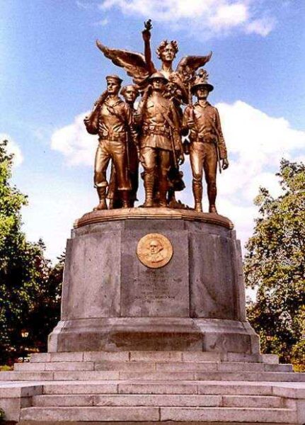 WINGED VICTORY MONUMENT