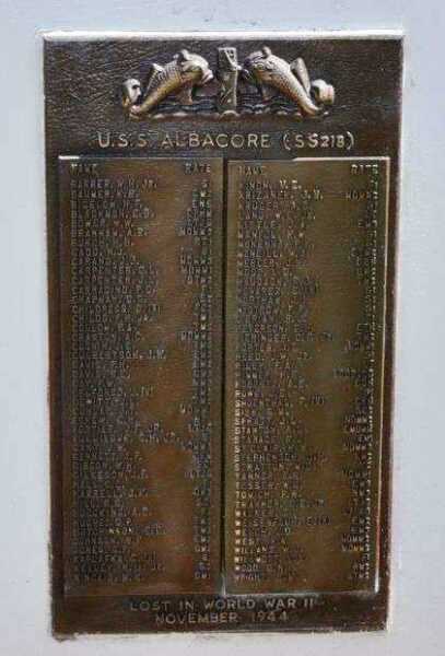 U.S. SUBMARINE VETERANS W.W. II NATIONAL MEMORIAL WEST PLAQUE 52