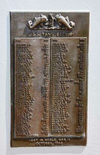 U.S. SUBMARINE VETERANS W.W. II NATIONAL MEMORIAL WEST PLAQUE 50