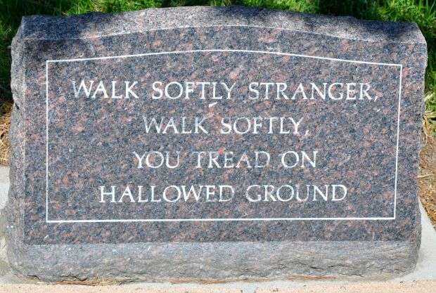 U.S. SUBMARINE VETERANS W.W. II NATIONAL MEMORIAL WEST ENTRANCE STONE B