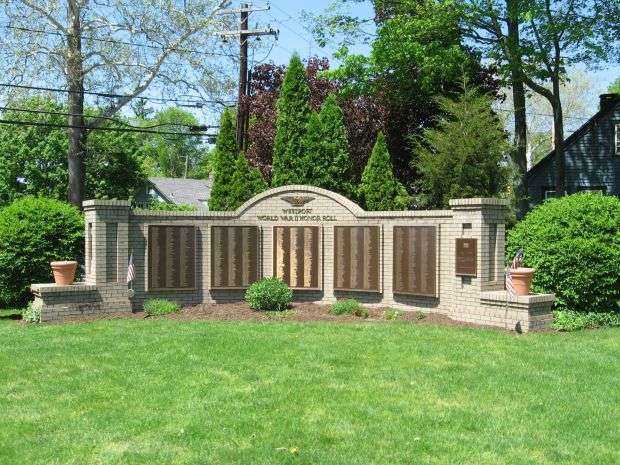 WESTPORT WORLD WAR II HONOR ROLL MEMORIAL
