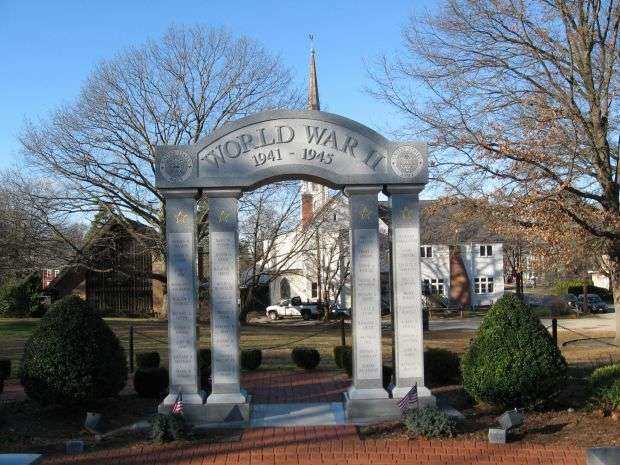 STRATFORD WORLD WAR II MEMORIAL