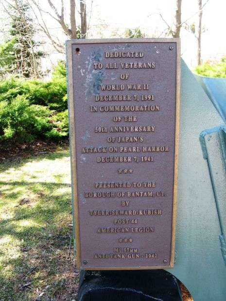 BOROUGH OF BANTAM WORLD WAR II MEMORIAL GUN PLAQUE