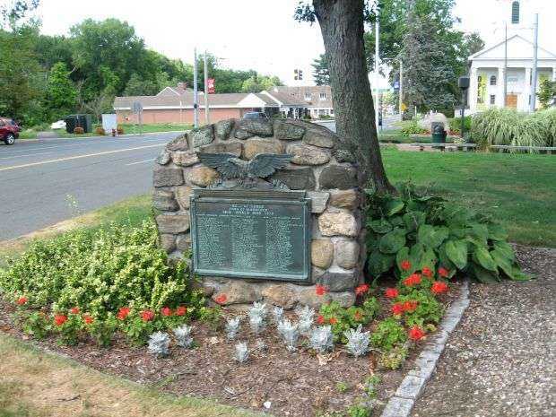 TOWN OF BLOOMFIELD WORLD WAR I HONOR ROLL MEMORIAL