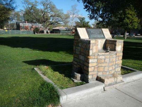 PASO ROBLES OUR WAR HEROES DRINKING FOUNTAIN