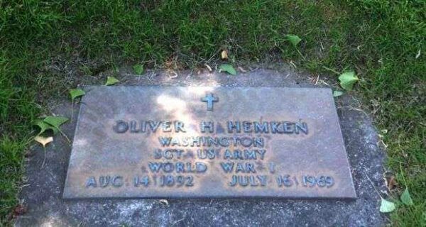 OLIVER H HEMKEN MEMORIAL CEMETERY STONE