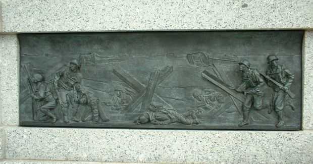NATIONAL WORLD WAR II MEMORIAL BAS-RELIEF T