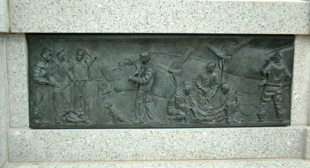 NATIONAL WORLD WAR II MEMORIAL BAS-RELIEF R