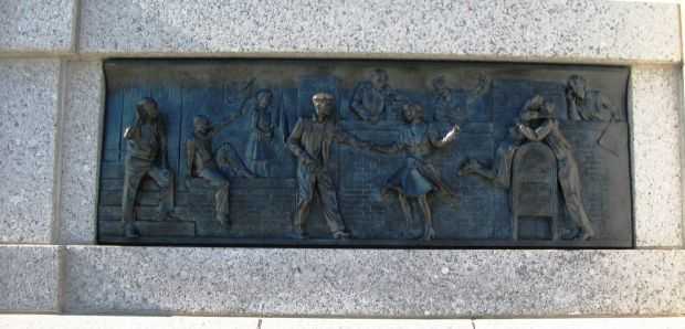 NATIONAL WORLD WAR II MEMORIAL BAS-RELIEF L