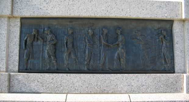 NATIONAL WORLD WAR II MEMORIAL BAS-RELIEF K