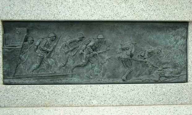NATIONAL WORLD WAR II MEMORIAL BAS-RELIEF H