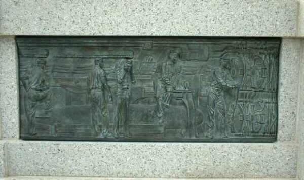 NATIONAL WORLD WAR II MEMORIAL BAS-RELIEF F