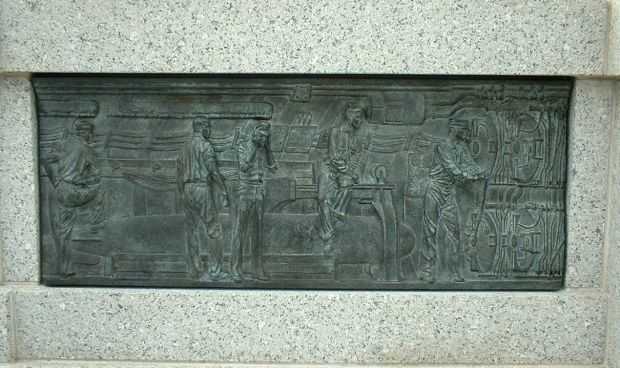 NATIONAL WORLD WAR II MEMORIAL BAS-RELIEF F