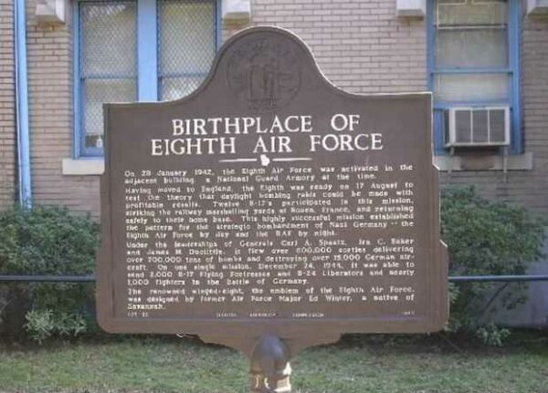 BIRTHPLACE OF EIGHT AIR FORCE WAR MEMORIAL MARKER