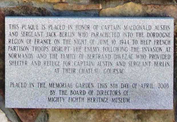 CAPTAIN MACDONALD AUSTIN AND SARGEANT JACK BERLIN WAR MEMORIAL PLAQUE