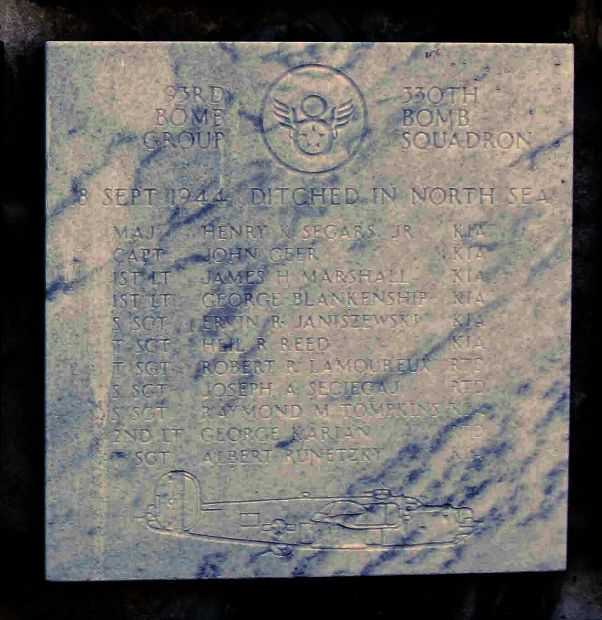 93RD BOMB GROUP 330TH BOMB SQUADRON WAR MEMORIAL PLAQUE