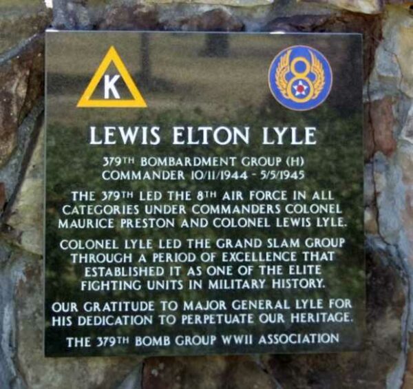 LEWIS ELTON LYLE WAR MEMORIAL PLAQUE