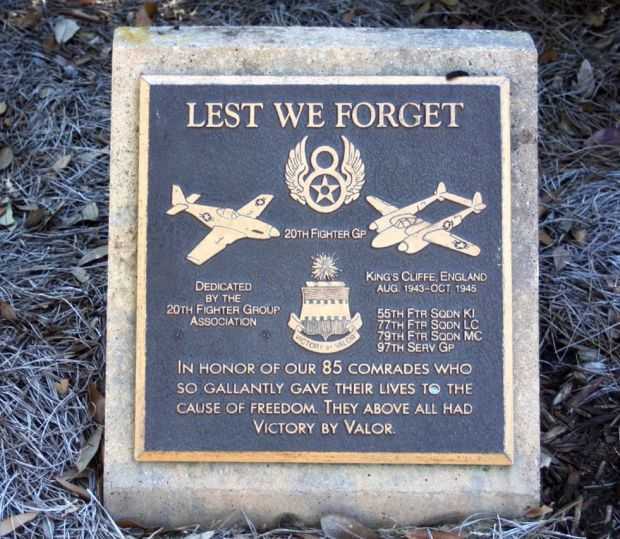LEST WE FORGET 20TH FIGHTER GP WAR MEMORIAL PLAQUE