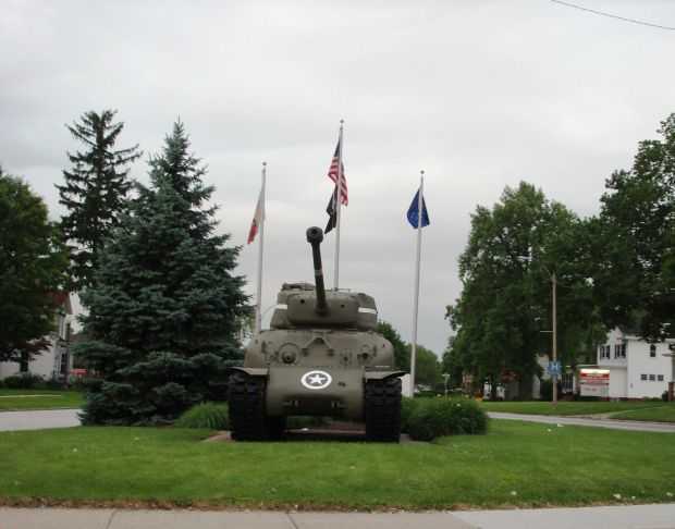 CROWN POINT WORLD WAR II MEMORIAL TANK