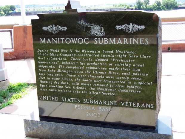 MANITOWOC SUBMARINES WAR MEMORIAL FRONT
