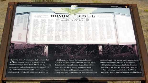HONOR ROLL MINIDOKA RELOCATION CENTER WAR MEMORIAL PLAQUE