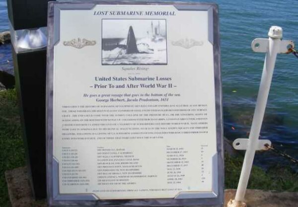 LOST SUBMARINE MEMORIAL PLAQUE