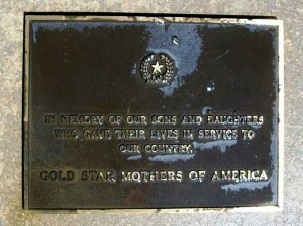 GOLD STAR MOTHERS OF AMERICA WAR MEMORIAL PLAQUE