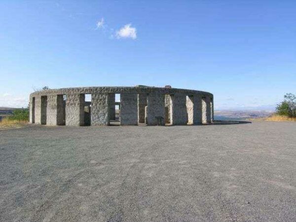 KLICKITAT COUNTY STONEHENGE WORLD WAR I MEMORIAL