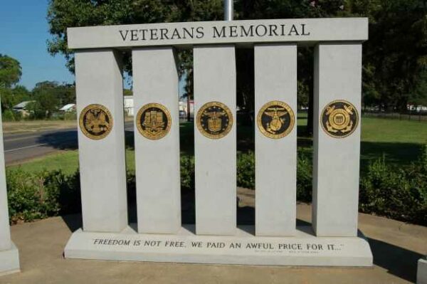 BUNKIE WAR VETERANS MEMORIAL CENTER STONE