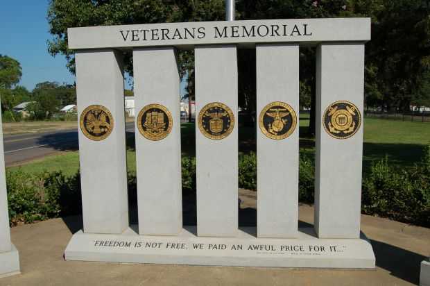 BUNKIE WAR VETERANS MEMORIAL CENTER STONE