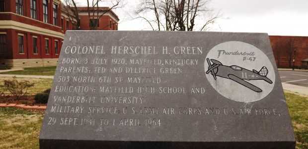 COLONEL HERSCHEL H. GREEN WAR MEMORIAL TOP