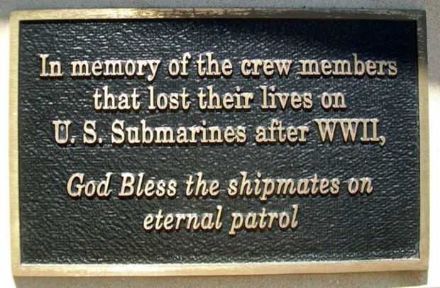 SHIPMATES ON ETERNAL PATROL AFTER WORLD WAR II MEMORIAL PLAQUE