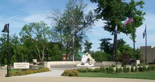 KANSAS STATE UNIVERSITY WORLD WAR II MEMORIAL