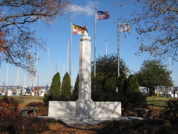 CAMBRIDGE WORLD WAR II MEMORIAL