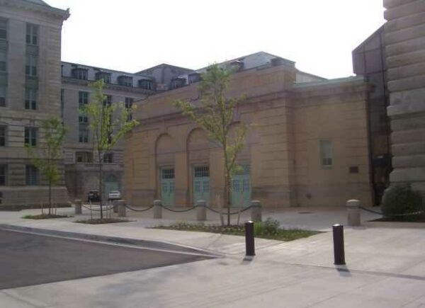 NORMAN SCOTT NATATORIUM MEMORIAL