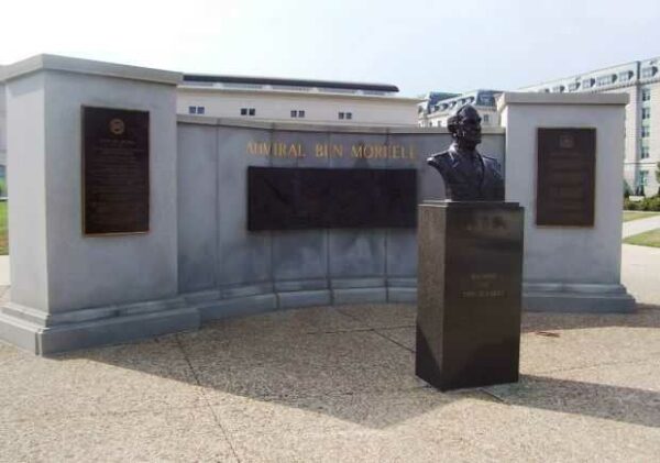 ADMIRAL BEN MOREELL WAR MEMORIAL