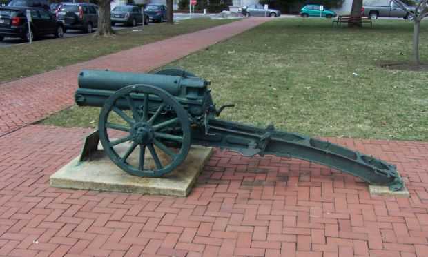 75MM. HOWITZER WAR MEMORIAL