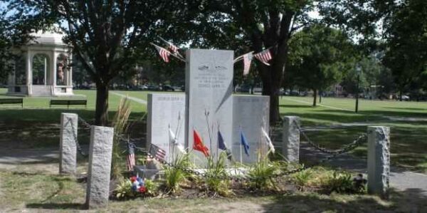 SALEM HONOR ROLL WAR MEMORIAL