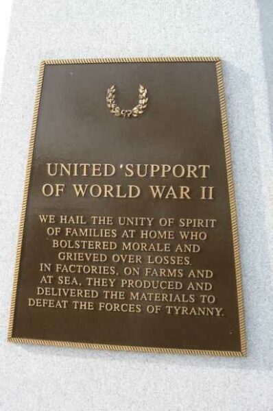 GLOUCESTER WWII MEMORIAL PLAQUE D