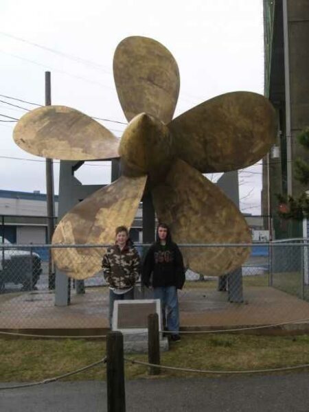 USS MASSACHUSETTS (BB59) MEMORIAL PROPELLER