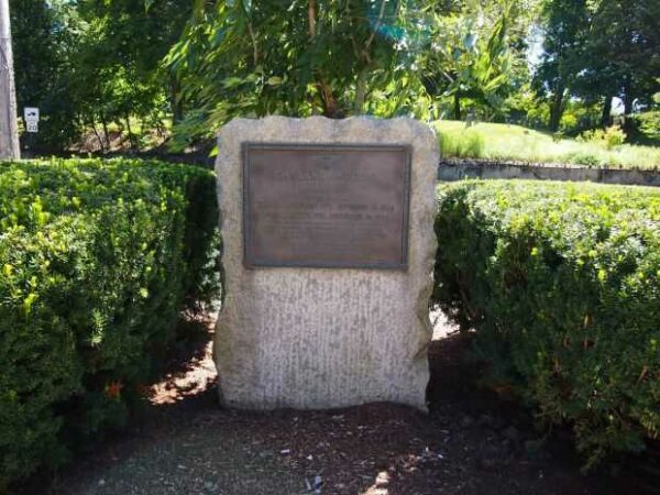 GARLAND-MUCCIO SQUARE MEMORIAL