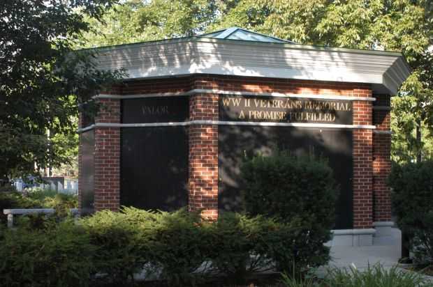 MANCHESTER WWII VETERANS MEMORIAL